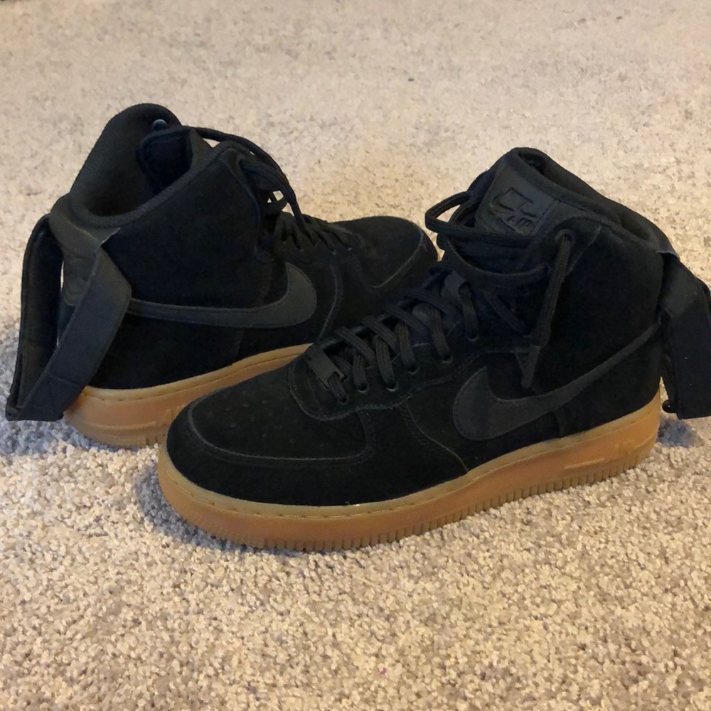 Women’s Nike Air Force 1 High Black Suede & Gum